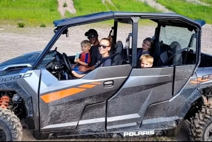 Glacier Jeep — , 