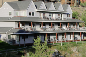 Absaroka Lodge - in Gardiner MT