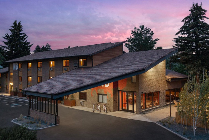 Wandering Buffalo Motel — , 