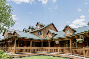 Chico Hot Springs Resort and Day Spa
