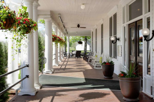 The Sacajawea Hotel, Steakhouse & Sac Bar